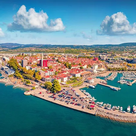 Smode With Bayview - Happy Apartment *