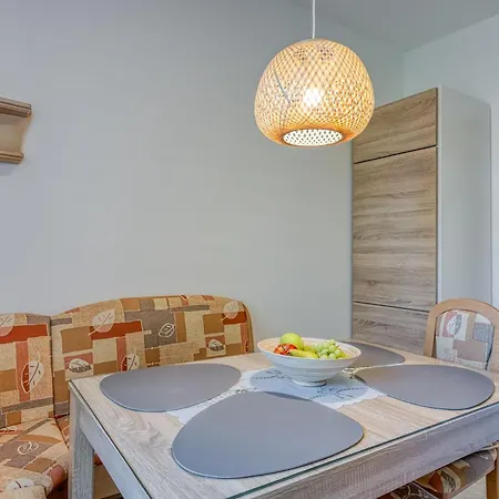 Apartment Smode With Bayview - Happy *