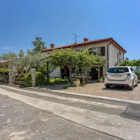 Apartment Smode With Bayview - Happy *