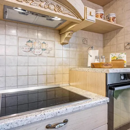 Smode With Panoramic Balcony - Happy Apartma