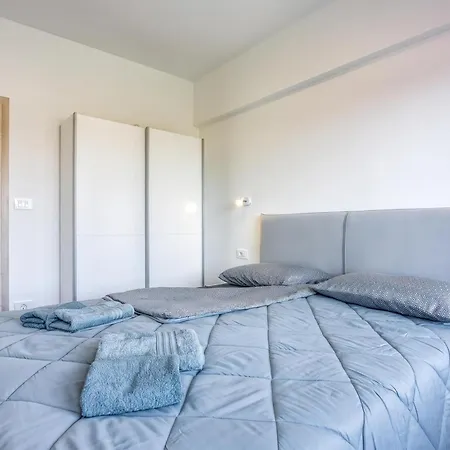 Apartma Smode With Panoramic Balcony - Happy *